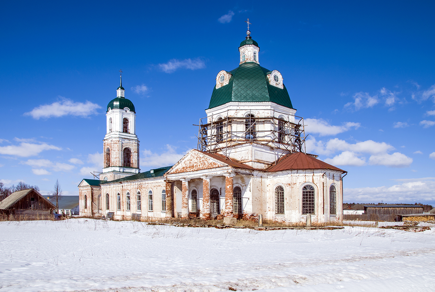 Церковь Василия Великого в с. Байса. Март 2019 г..